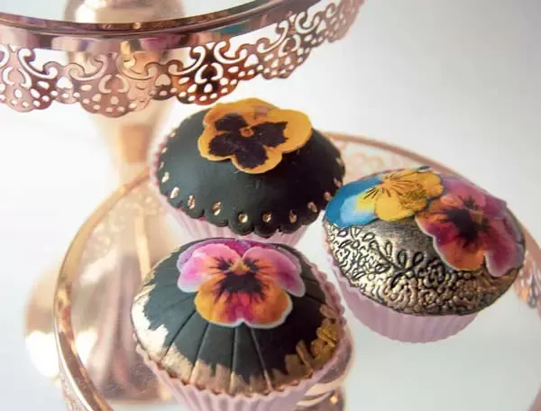 Pansy - Wafer Paper Flowers - Image 6